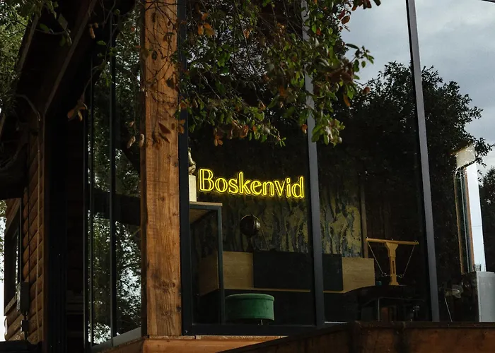 Resorts Guide Boskenvid - Romantic Treehouses & Skypool