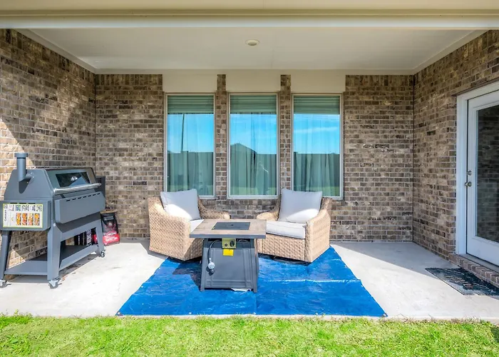 M&J Luxury Home