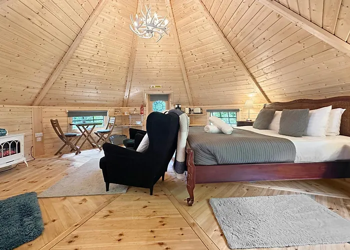 Aos Si Lodges