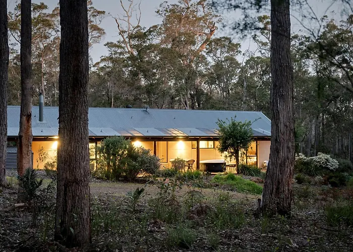 Jarrah Grove Forest Retreat - Adults Only Luxury Chalet