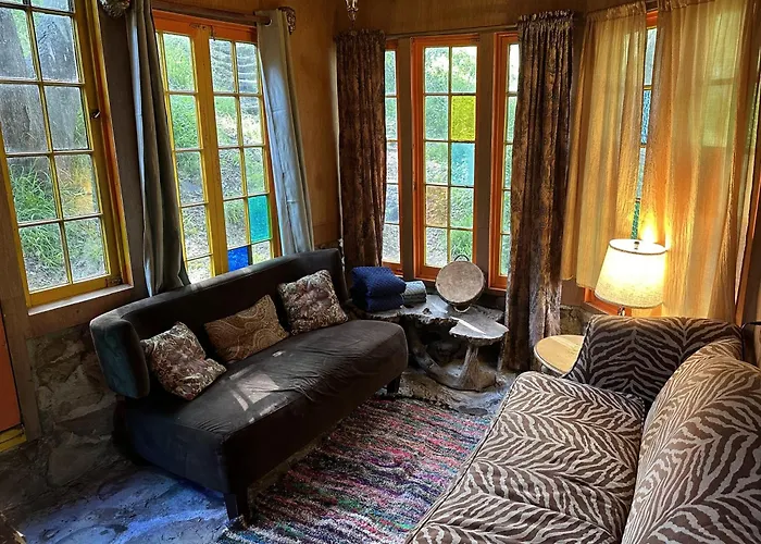 Topanga Wonderland Cottage