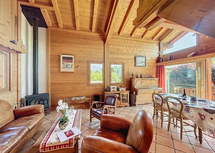 Chalet Individuel Avec Garage, Terrasse, Buanderie Et Cuisine Equipee