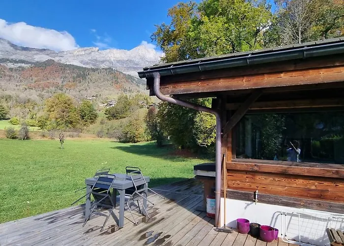 Cabane dans la vallée de Chamonix