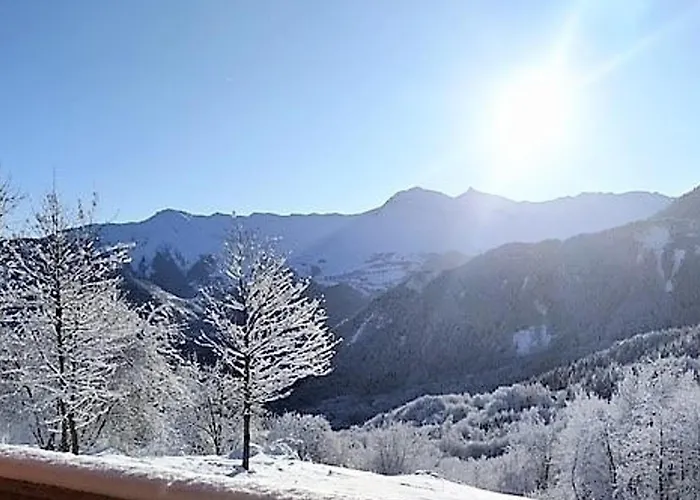 Chalet confortable 8-10 pers. près des pistes, terrasse, parking privé - FR-1-267-266