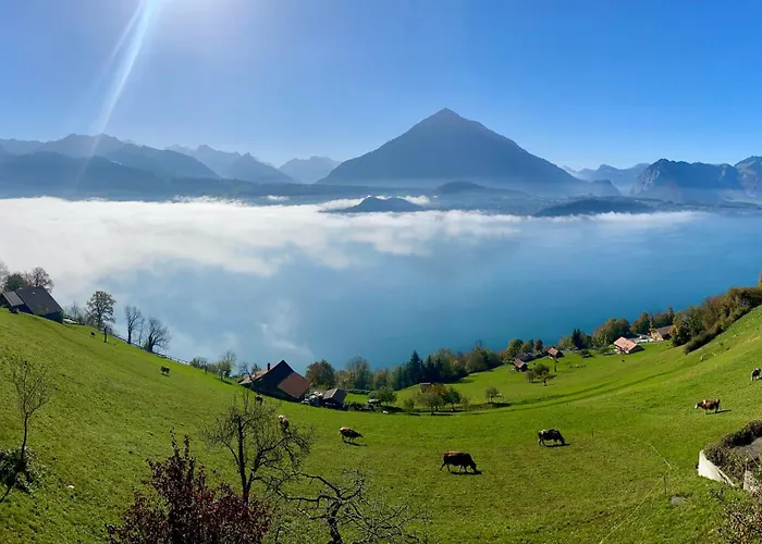 Chalet Egglen "Typical Swiss House, Best Views, Private Jacuzzi"
