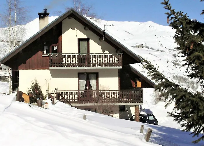 Chalet spacieux avec billard, proche des remontées mécaniques, idéal pour familles et cyclistes - FR-1-267-174