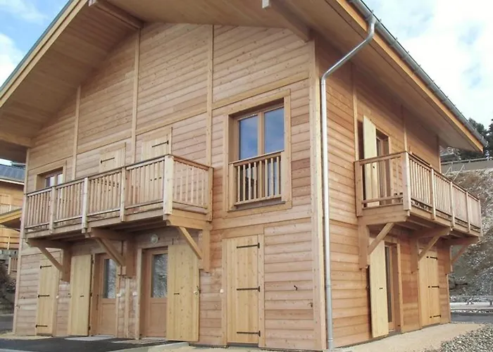 Chalet Spacieux A Chamrousse Pour 8 Personnes Sur 3 Niveaux - Fr-1-549-107