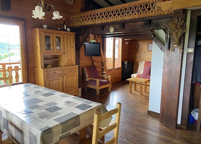 Chalet cosy à Crest-Voland – 6 personnes, cuisine équipée, salon TV, proche pistes et nature - FR-1-733-154