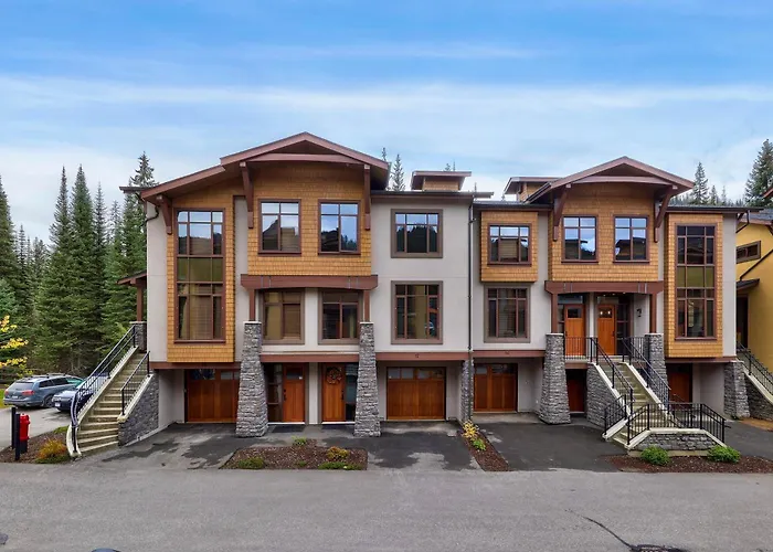 17 Village Walk Sun Peaks Bc