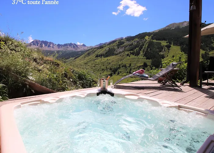 Prestigious Chalet With Pool & Hot Tub, Mountain Views For 19 Guests