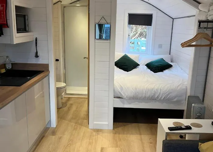 Pod At Lonan Drive