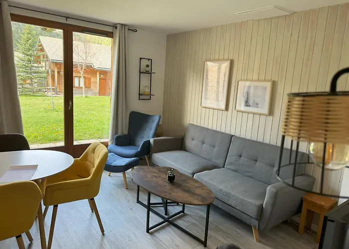Chalet 6 à 8 P , 3 chambres , dévoluy ski