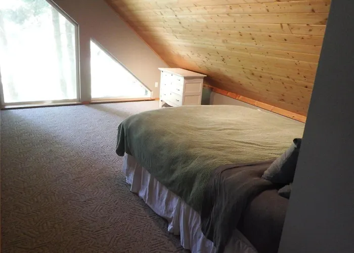 Chalet-Style Cabin Near Mt. Rainier And Crystal