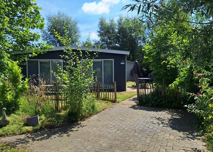 Bright Holiday Home With Hot Tub Near Breda