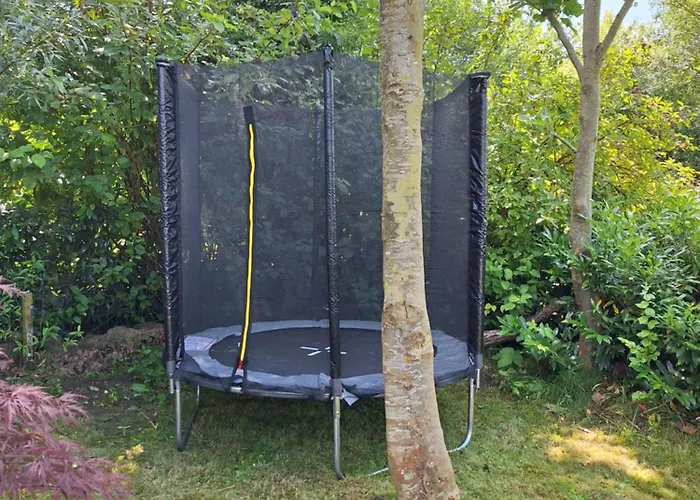 Bright Holiday Home With Hot Tub Near Breda