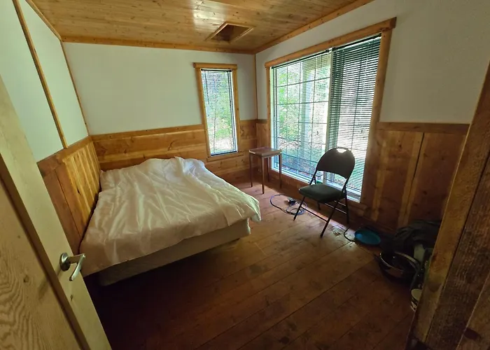 Rustic Executive Cabin At Beaverfoot