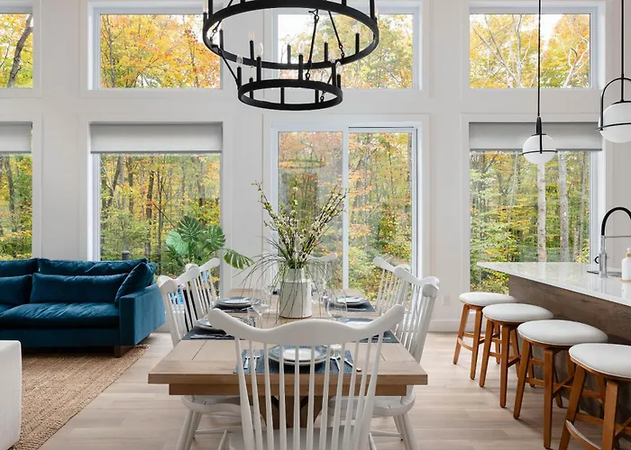 Chalet Eau, Style Lake House A Tremblant