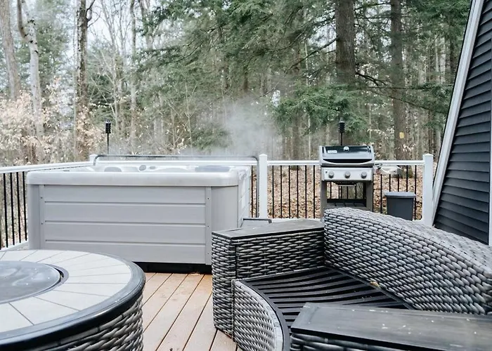 New! Cozy & Modern A-Frame In The Woods W/Hot Tub