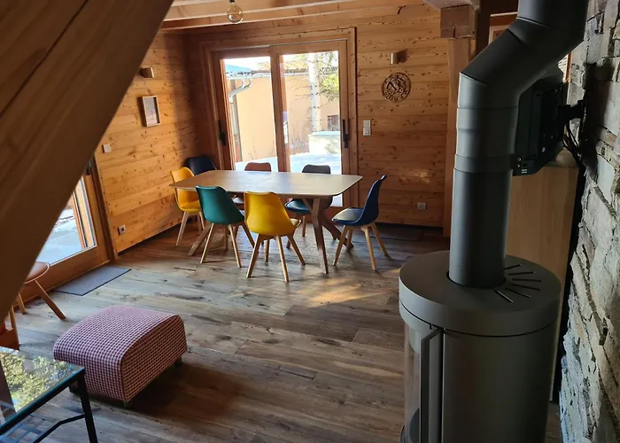 Chalet neuf Eterlou 130 m carrés 5 chambres 10 couchages à Serre Chevalier