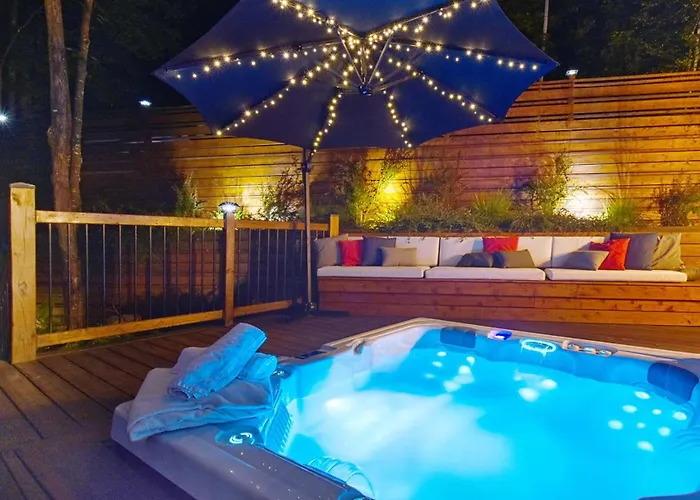 Luxurious Log Cabin With Private Spa