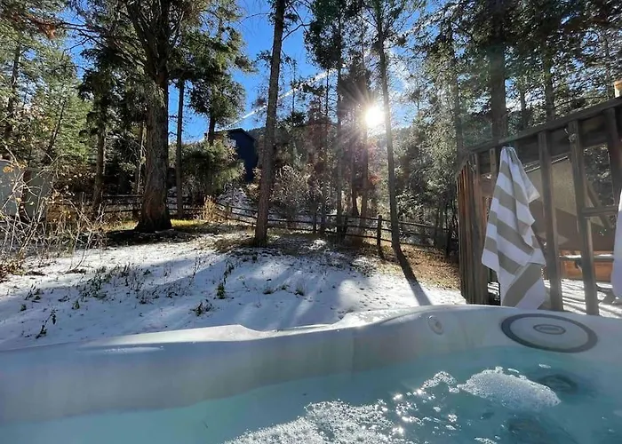 Chic Chalet W/ Hot Tub, Ping-Pong, Arcade Bball