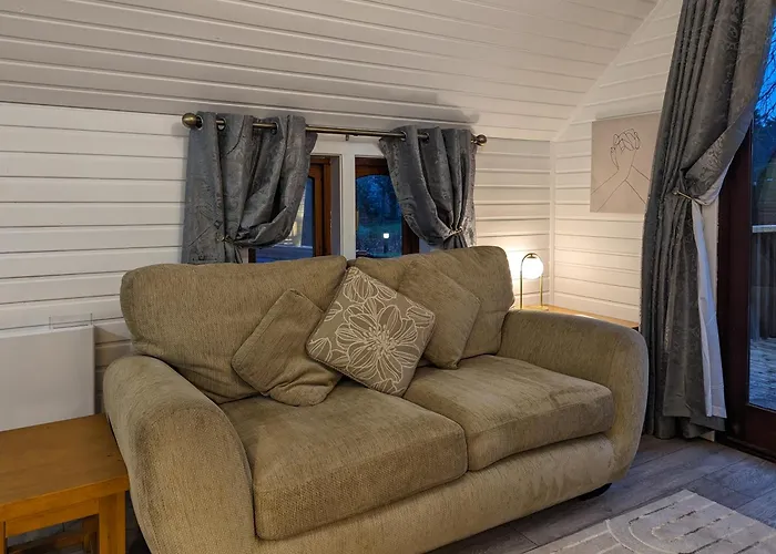 Boann 5 - Hot Tub-Hunting Tower Lodges-Luxury-Families-Romantic