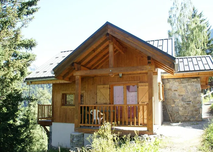 Chalet In Huez Near Ski Slope