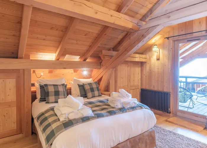 Chalet Skis Aux Pieds Avec Spa, Animaux Admis, Parking - Fr-1-645-43
