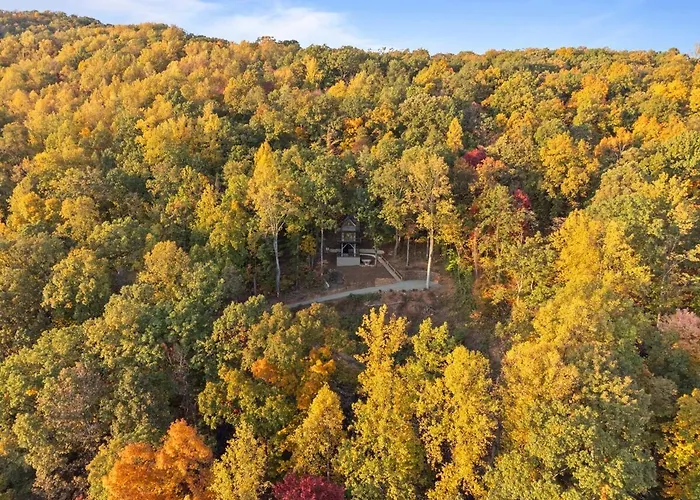Cloudpointe Retreat Treehouse