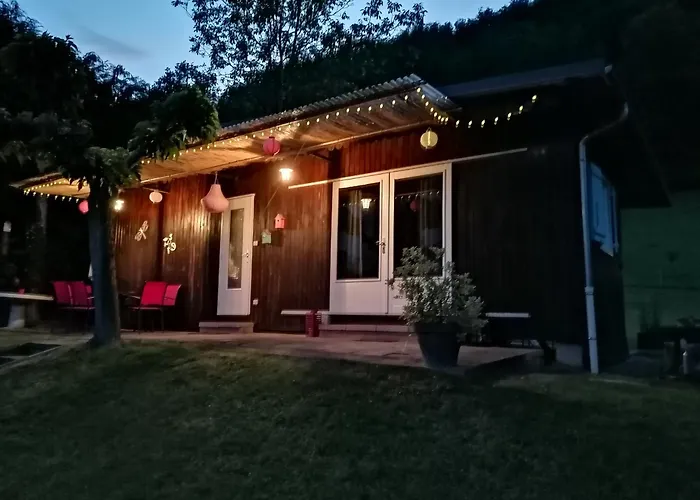 Chalet Fuchsia à Argentat