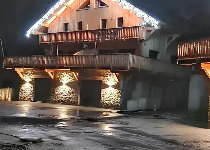 Chalet spacieux à Saint-Sorlin-d'Arves avec options de loisirs