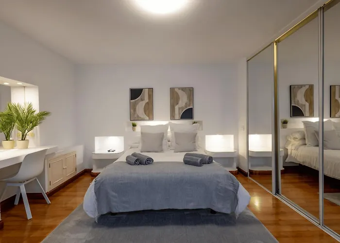 Luxury Villa With Pool, Jacuzzi, Cardio Area And Gardens By Pampano Experiences
