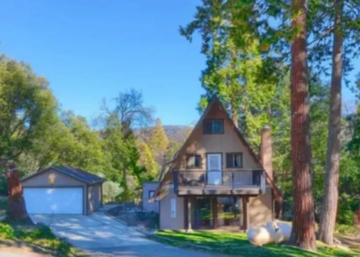 Knotty Pines Lodge
