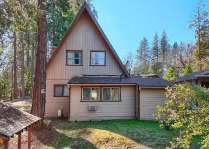 Knotty Pines Lodge