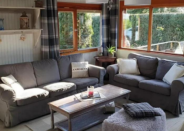 Confortable chalet au calme à l'étang du stock