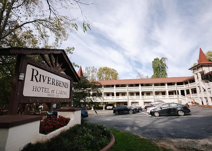 Riverbend Motel & Cabins