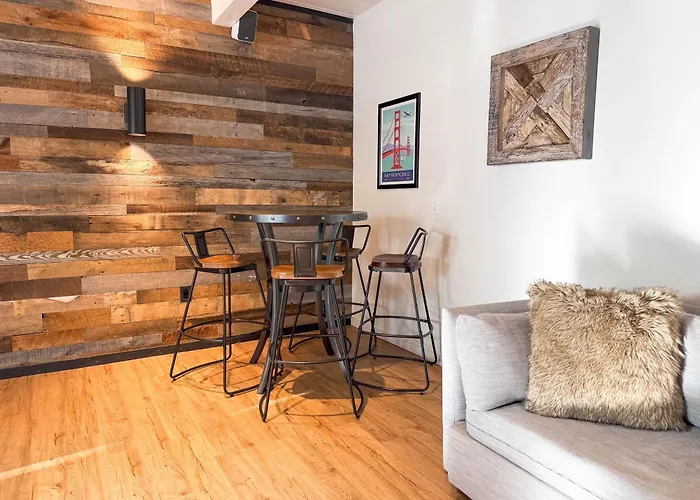 Updated Cabin Near Beach&Ski Hottub Sauna Pets Ev