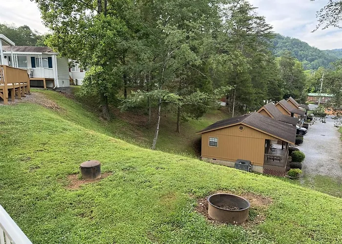 2Br Retreat With Stunning Mountain Views