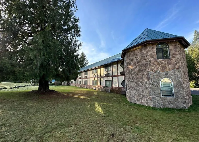 Lodge & Cabins