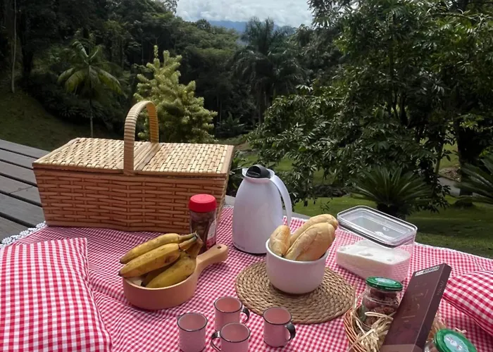 Encantador Chale Em Meio A Natureza Para 4 Pessoas