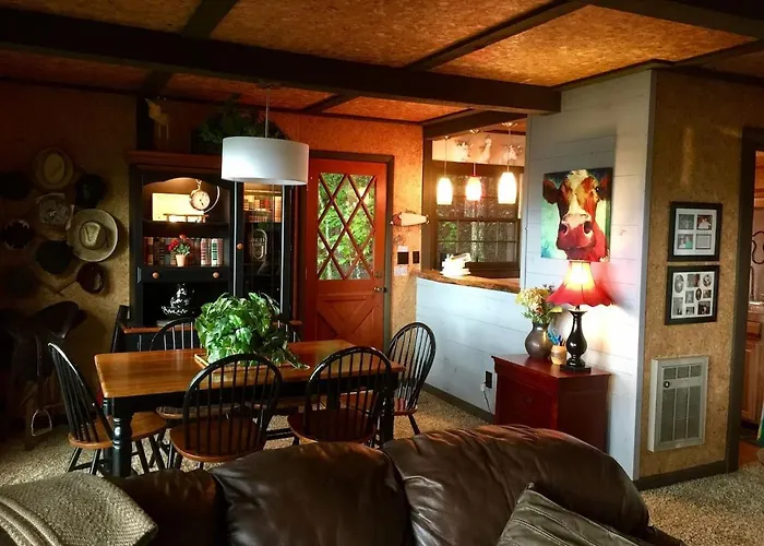 Moms Place Cozy Lake Glenville Cabin