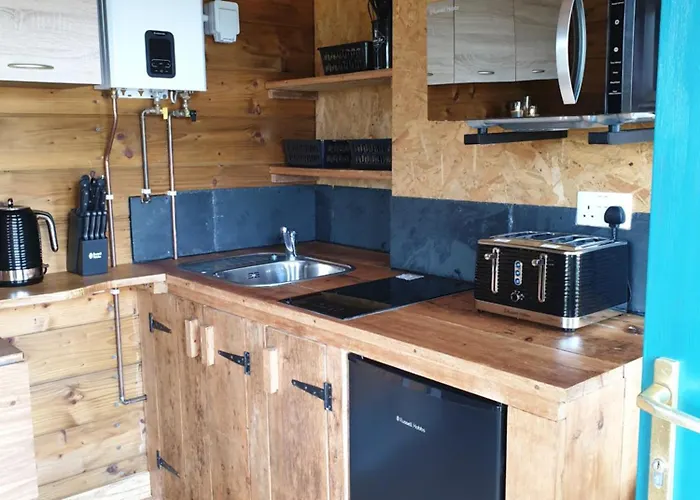 Pondside Cabin