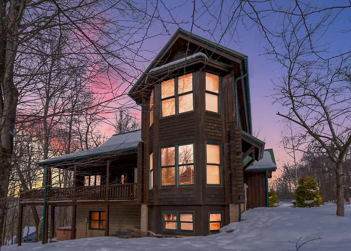 Log Chalet W Hot Tub & Bbq Grill