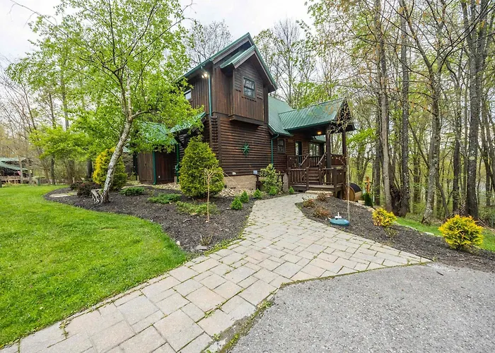 Log Chalet W Hot Tub & Bbq Grill