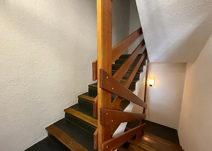 Beautiful Detached House Facing The Slopes