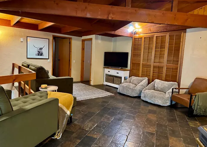 Upsandowns - Private Pool, Spa, And Sauna