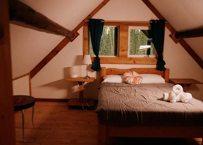Rustic Basic Cabin At Beaverfoot