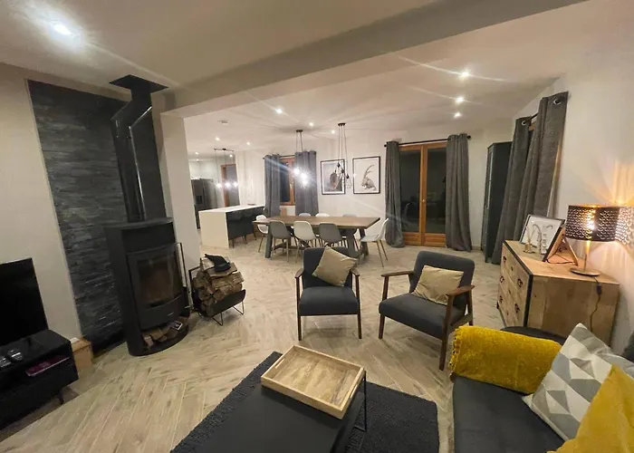 Chalet Clocher Sleeps 10 Hot Tub