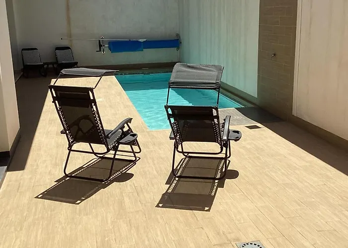 Housesleeps6-Pool-Beach-Garden-Solarium-Petok