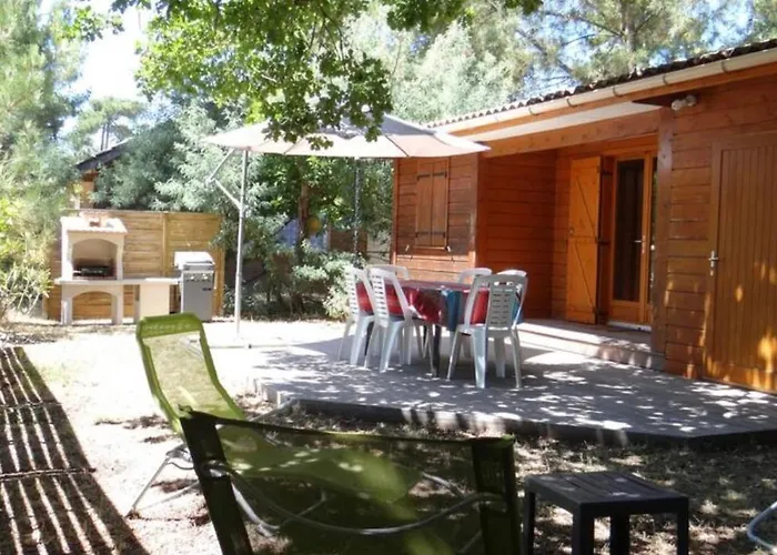 Petit Chalet Bord De Mer